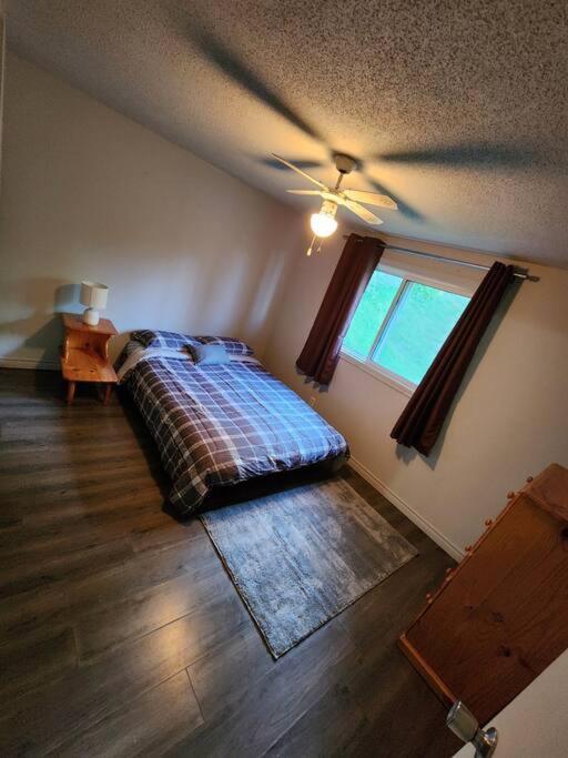 Entire 3 Bedroom House In Elliot Lake Exteriör bild