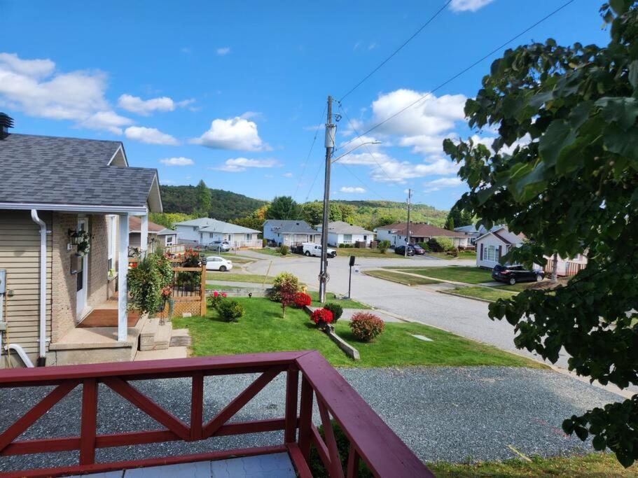 Entire 3 Bedroom House In Elliot Lake Exteriör bild